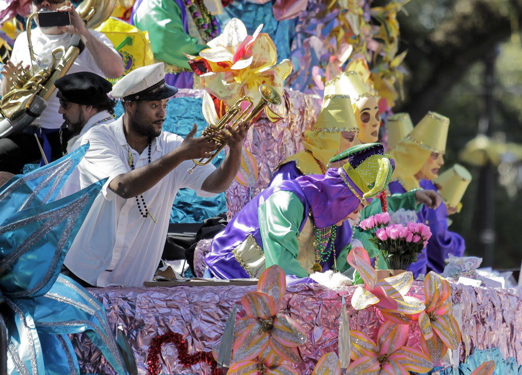 Krewe of Mid-City 2017 rolls in New Orleans: See Mardi Gras parade photos
